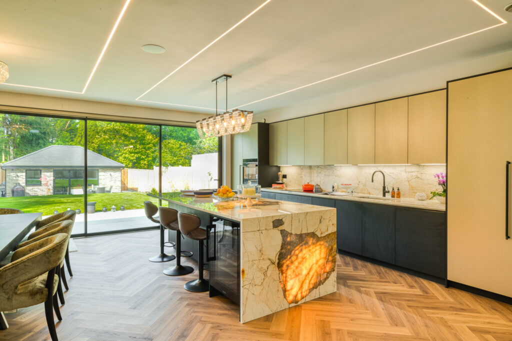 Champagne Metal Effect Lacquer – Artisan Champagne Metal Effect Lacquer - PGK • Premium German Kitchens • Artisan - Contemporary